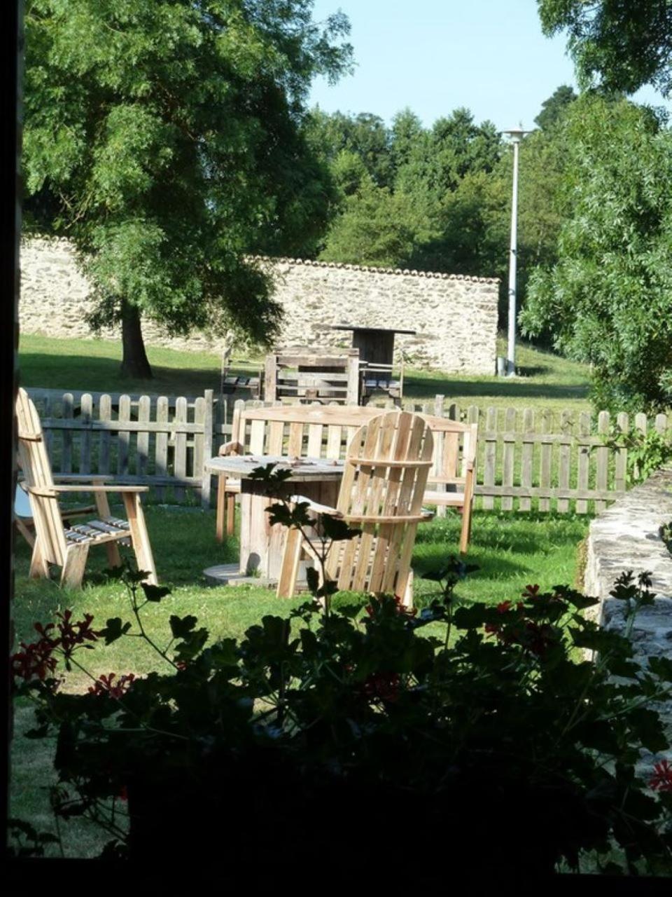 Le Moulin De Drapras Bed & Breakfast Chemille-en-Anjou Exterior photo
