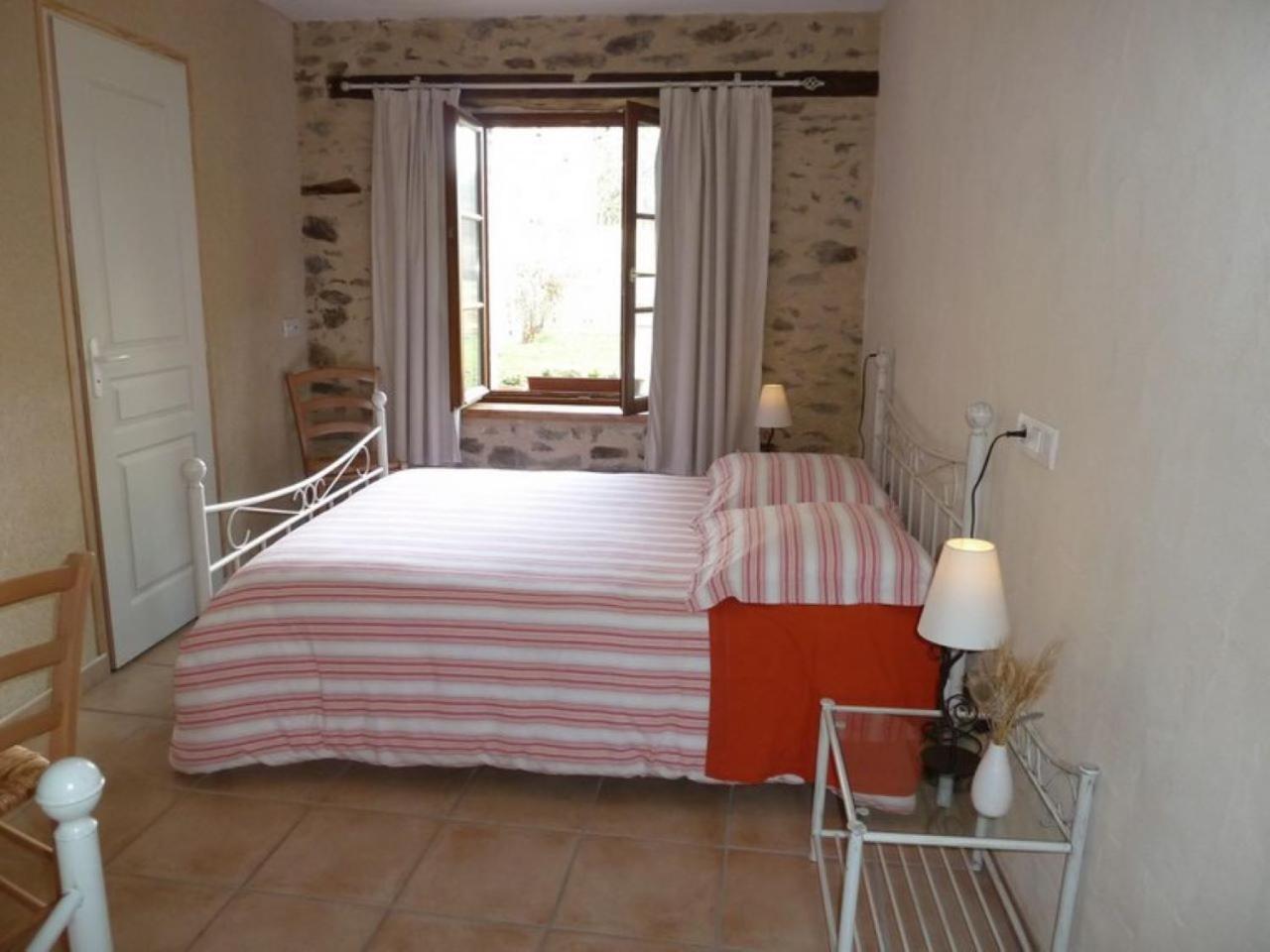 Le Moulin De Drapras Bed & Breakfast Chemille-en-Anjou Exterior photo