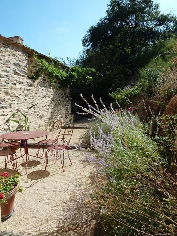 Le Moulin De Drapras Bed & Breakfast Chemille-en-Anjou Exterior photo