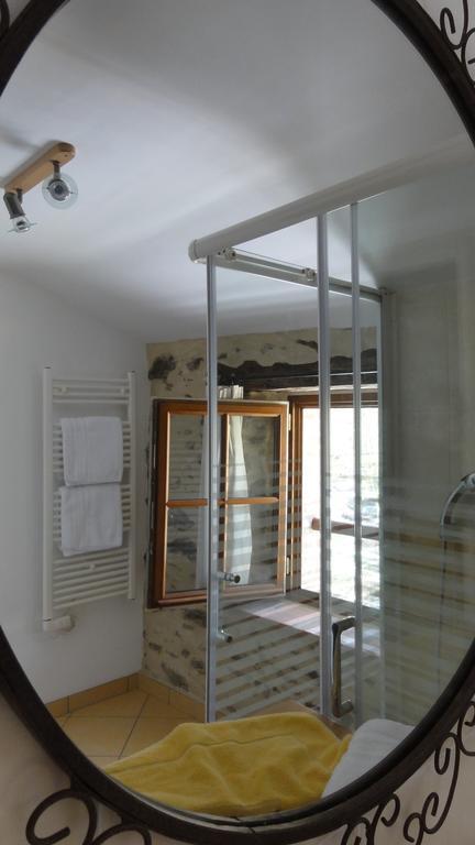 Le Moulin De Drapras Bed & Breakfast Chemille-en-Anjou Room photo