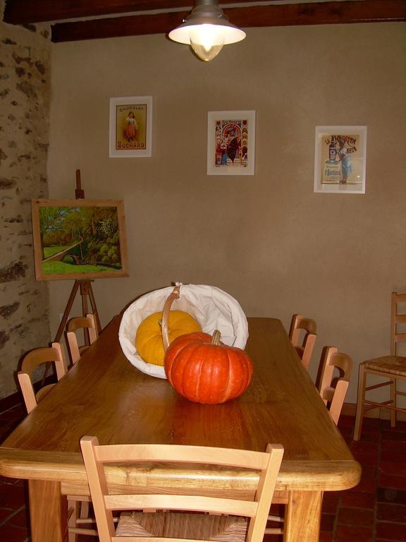 Le Moulin De Drapras Bed & Breakfast Chemille-en-Anjou Exterior photo